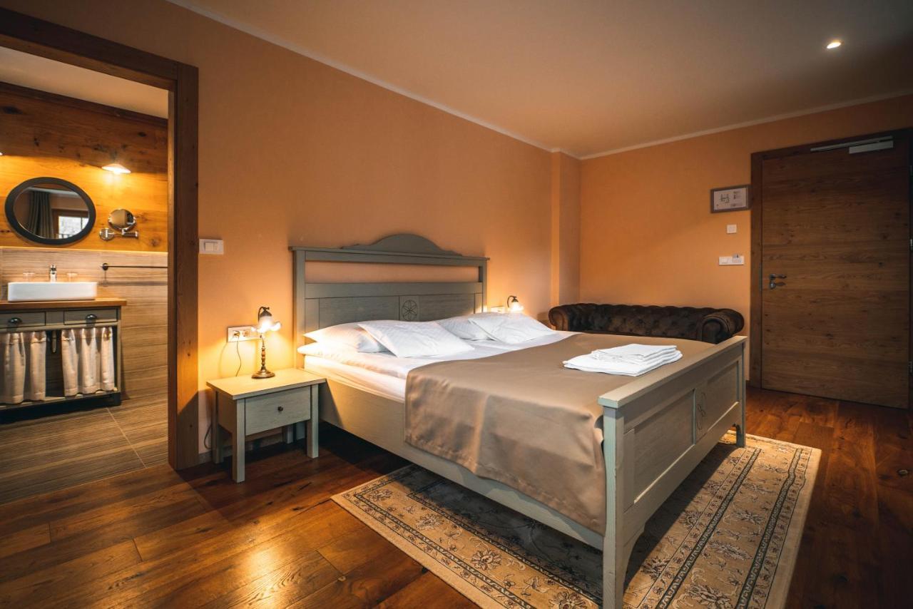 Hotel Zamorc Skofja Loka ภายนอก รูปภาพ