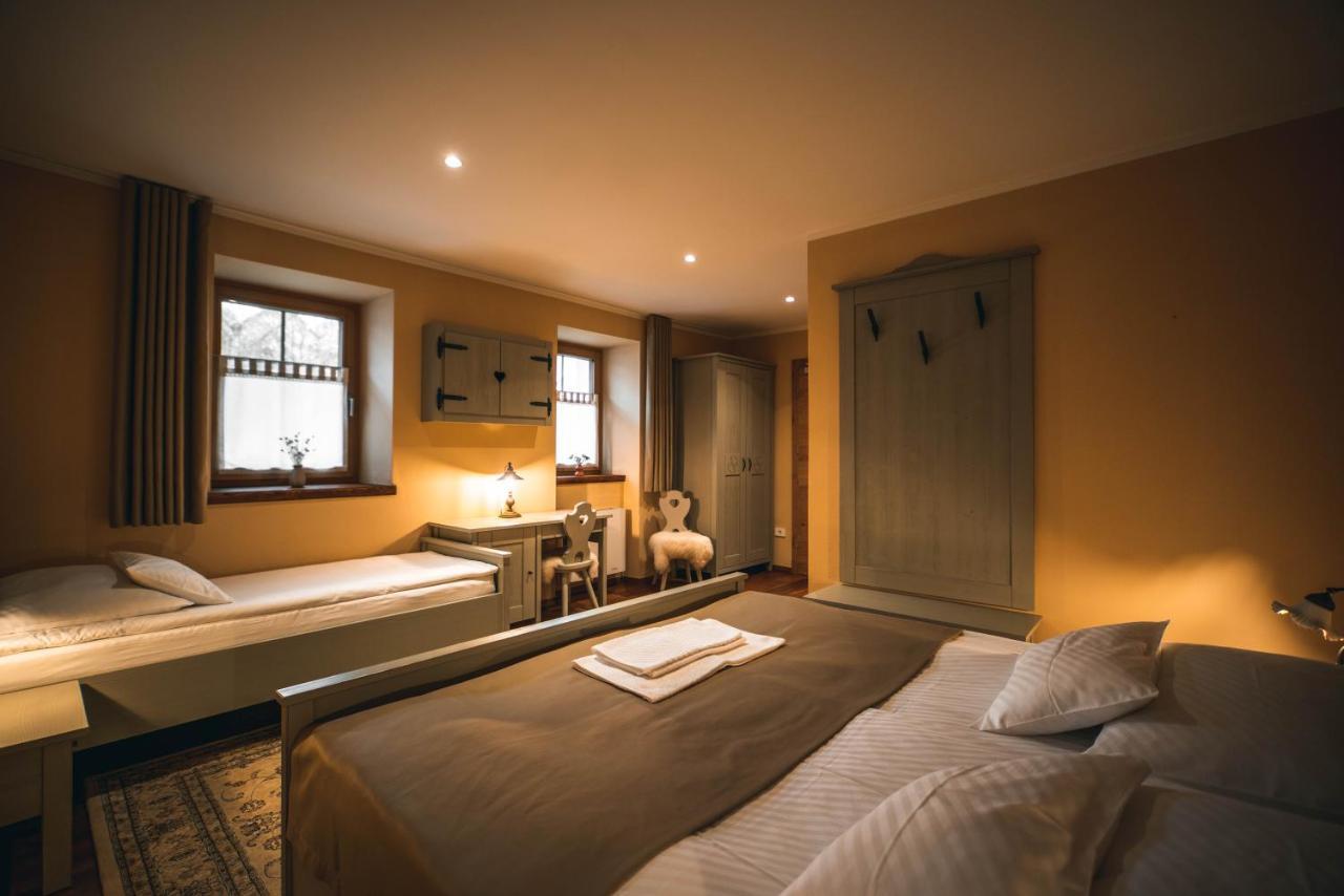 Hotel Zamorc Skofja Loka ภายนอก รูปภาพ